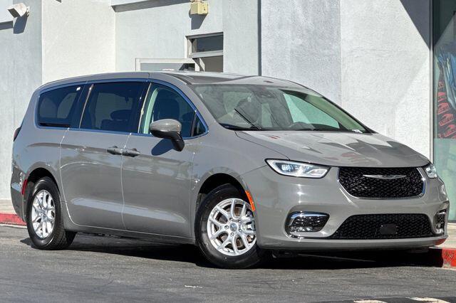 2023 Chrysler Pacifica
