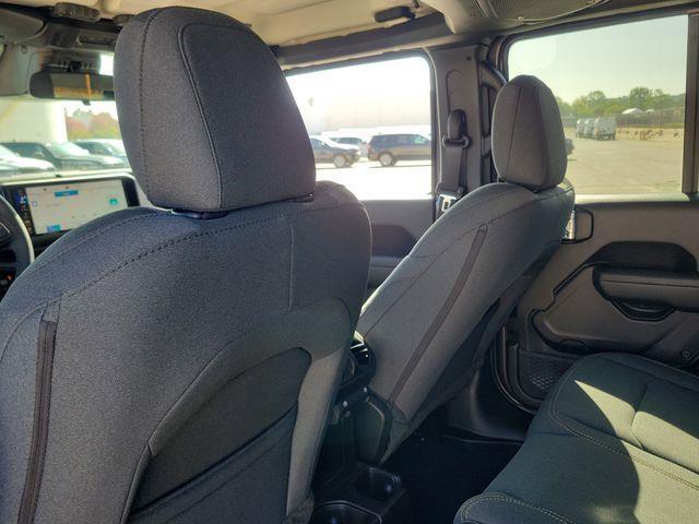 2026 Jeep Wrangler 4-Door Willys - Photo 12
