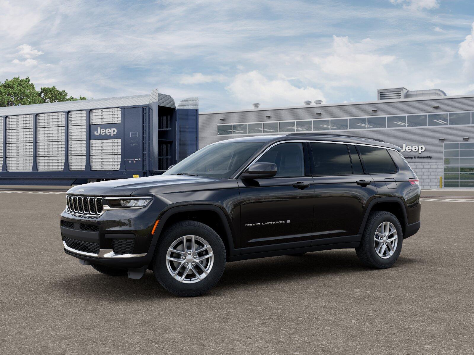 2026 Jeep Grand Cherokee L Laredo's photo