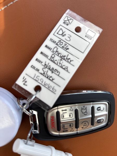 New 2026 Chrysler Pacifica PinnacleImage 26