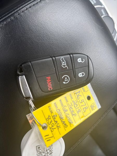 Used 2018 Jeep Grand Cherokee OverlandImage 27