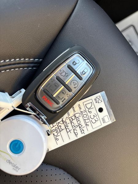 New 2026 Chrysler Pacifica SelectImage 23