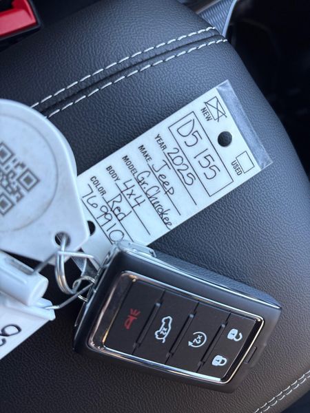 New 2025 Jeep Grand Cherokee L Laredo X 4x4Image 25