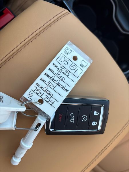 New 2025 Jeep Grand Cherokee L Summit 4x4Image 25