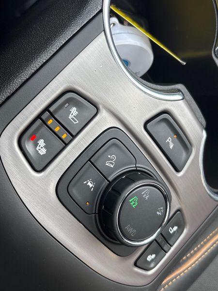 Used 2023 GMC Terrain AT4Image 19