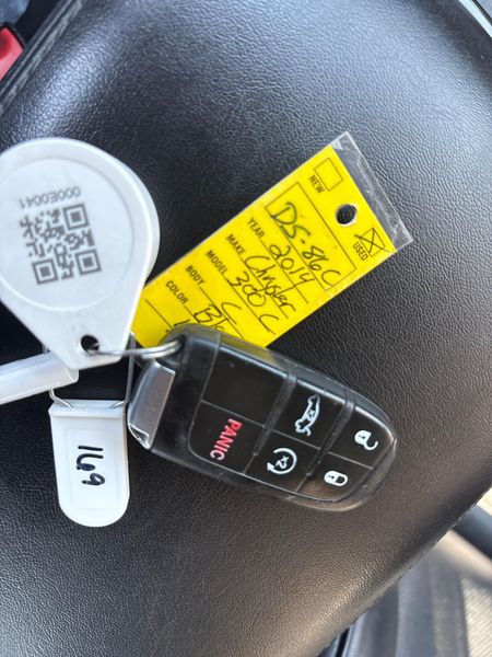 Used 2014 Chrysler 300C 300CImage 25