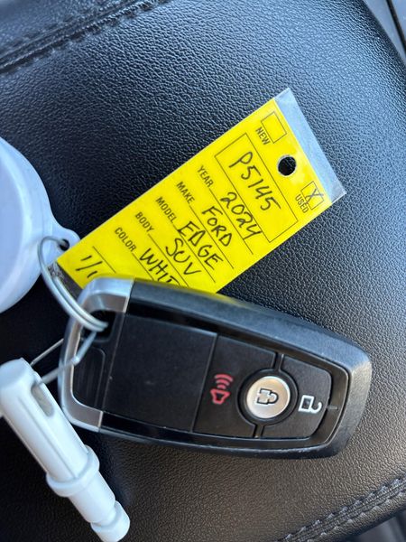 Used 2024 Ford Edge SELImage 23