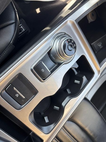 Used 2023 Ford Edge SELImage 16