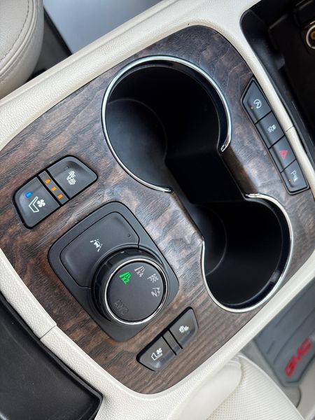 Used 2020 GMC Acadia DenaliImage 21