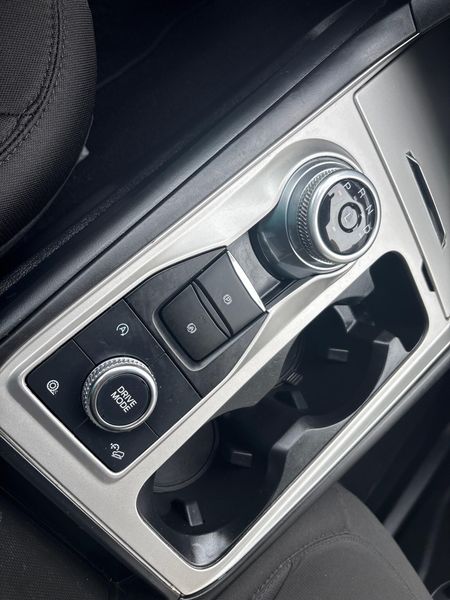 Used 2021 Ford Explorer XLTImage 19