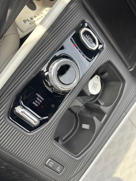 New 2026 Jeep Cherokee Overland 4x4Image 18