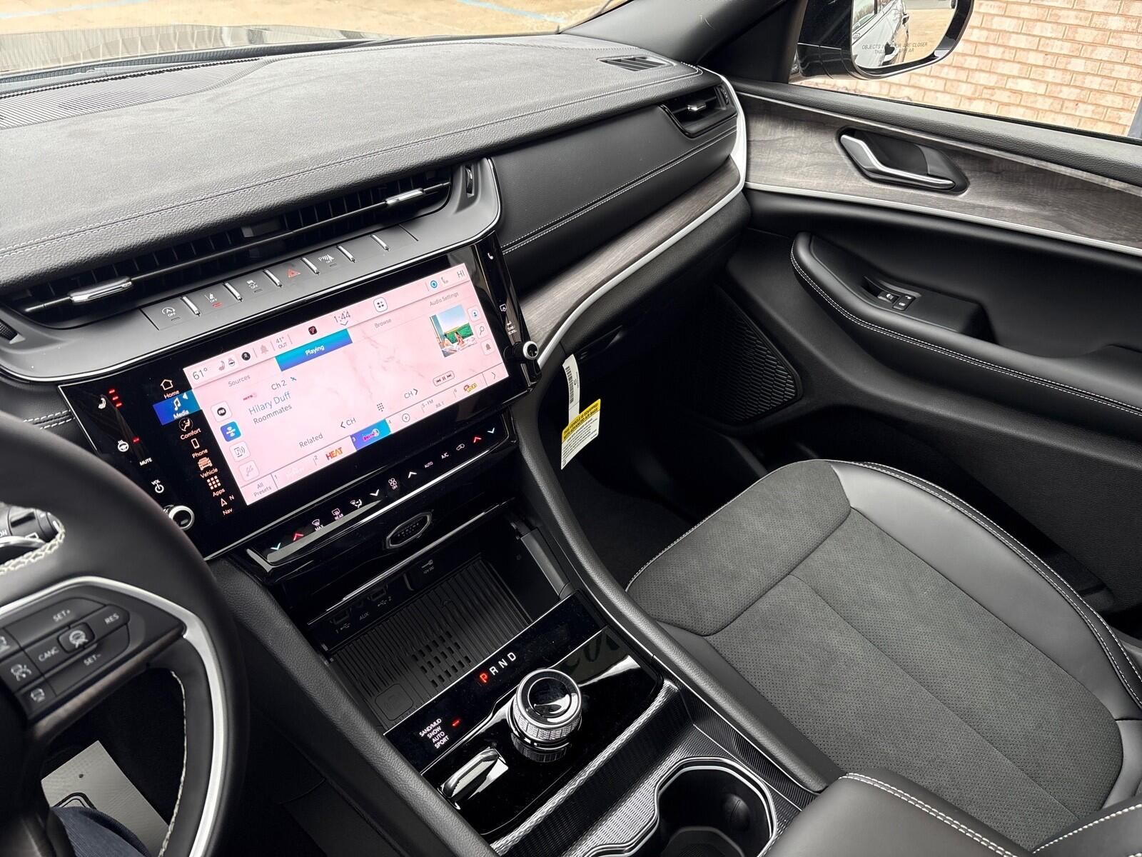 2026 Jeep Grand Cherokee Laredo - Photo 16