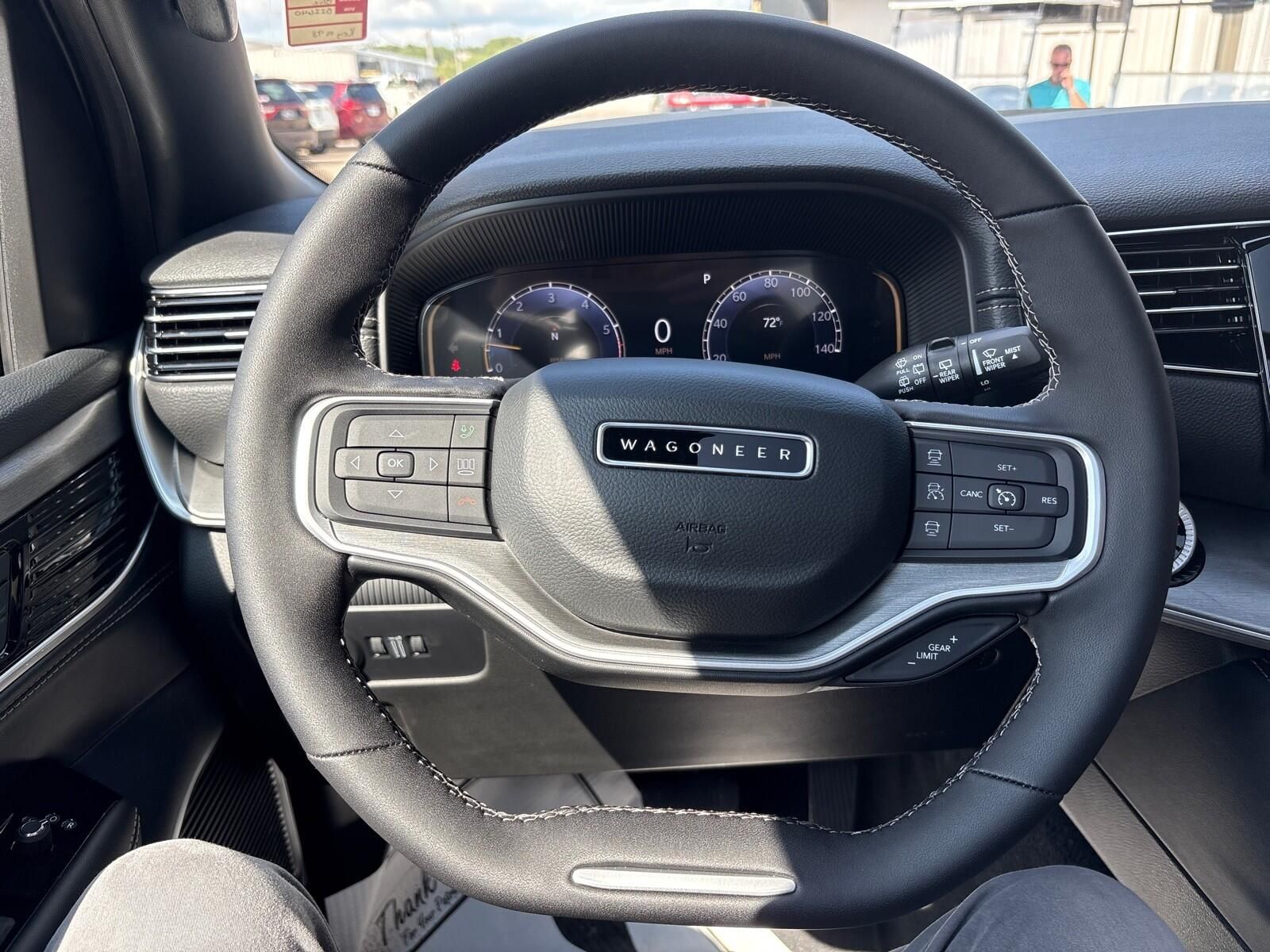 2025 Jeep Wagoneer L Series II - Photo 19