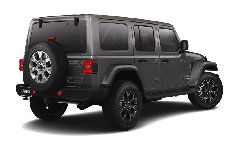 2025 Jeep Wrangler 4-door SaharaImage 2