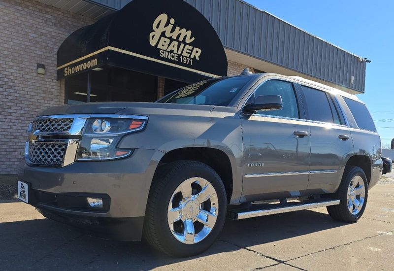 2018 Chevrolet Tahoe LTImage 1