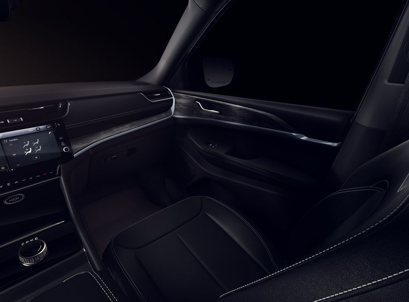 New 2026 Jeep Grand Cherokee Altitude 4x4Image 7