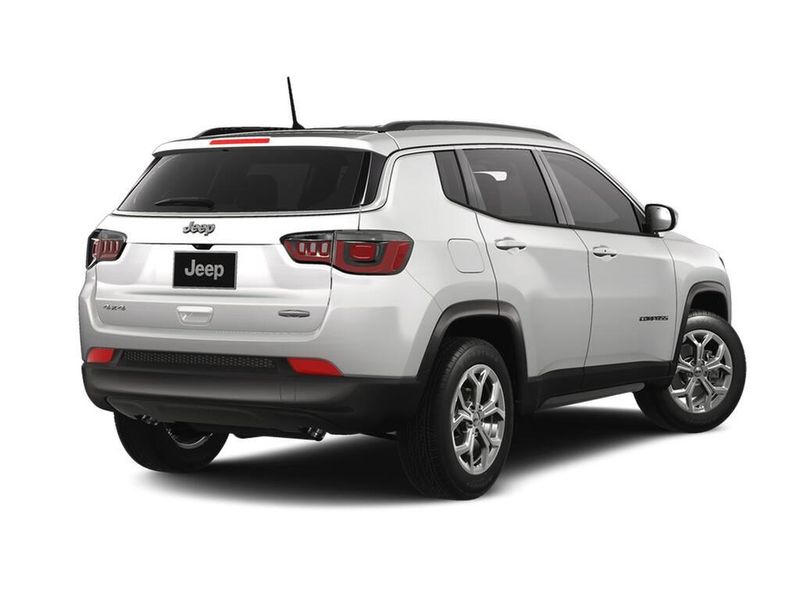 2025 Jeep Compass Latitude 4x4Image 2