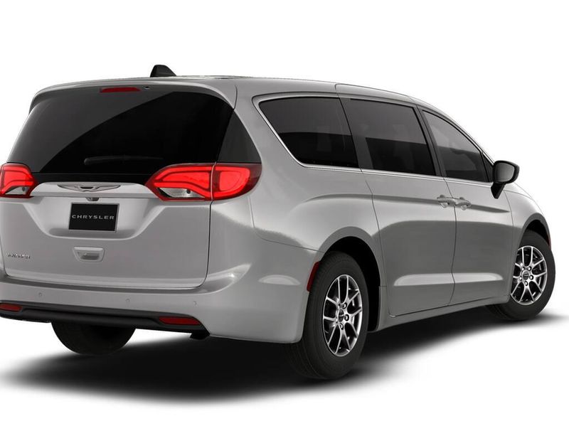 New 2026 Chrysler Voyager LxImage 2