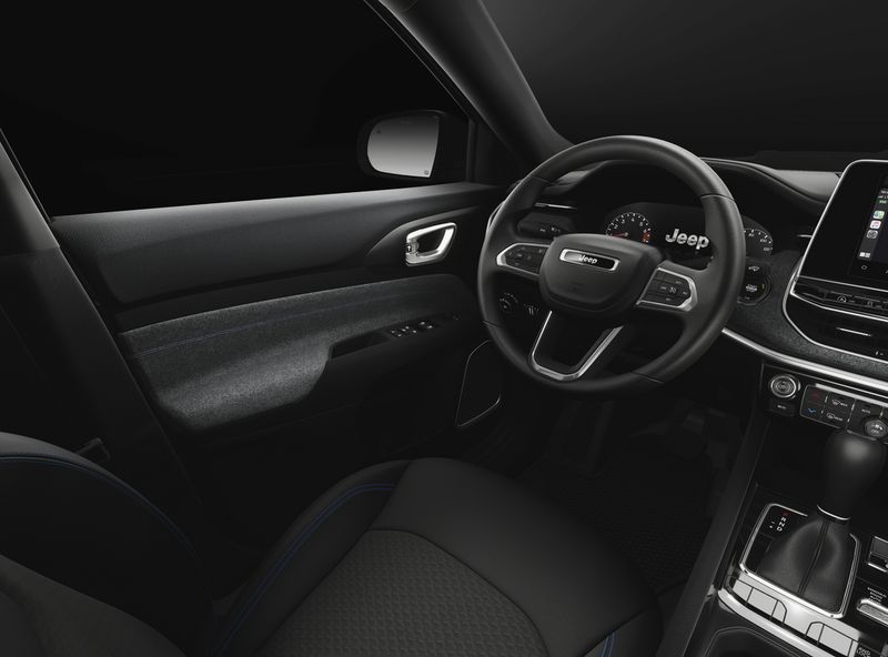 New 2025 Jeep Compass Latitude 4x4Image 8