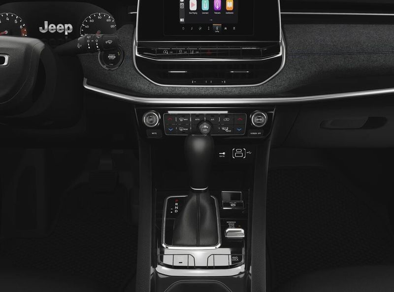 2025 Jeep Compass Latitude 4x4Image 5