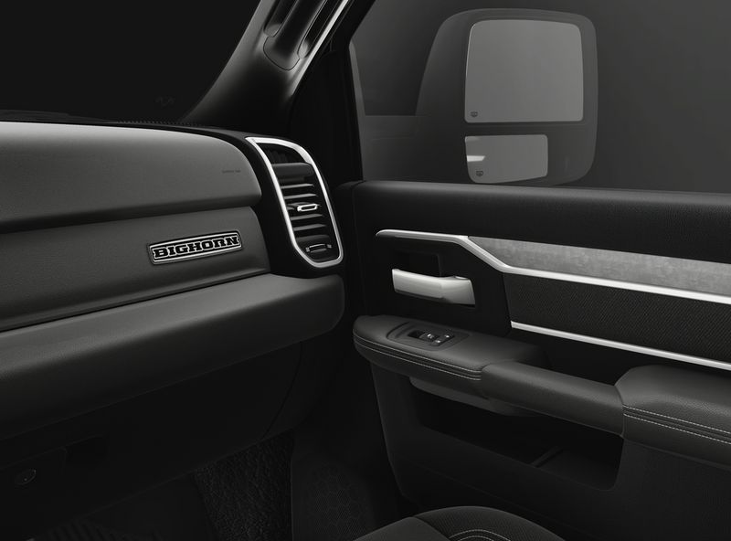 2025 RAM 2500 Big Horn Crew Cab 4x4 6