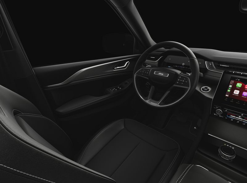 New 2025 Jeep Grand Cherokee Altitude X 4x4Image 8