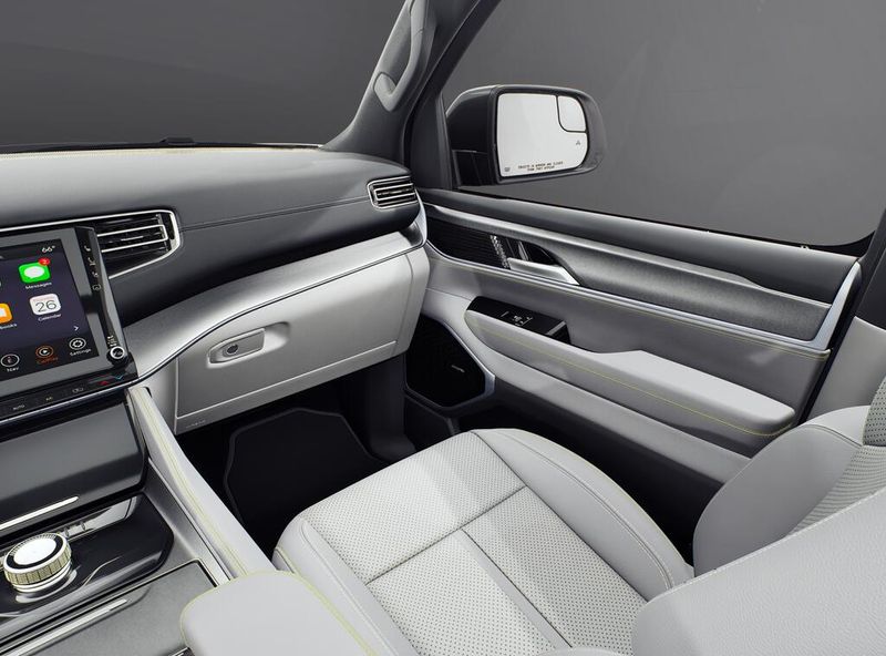 2027 Jeep Grand Wagoneer 4x4Image 7