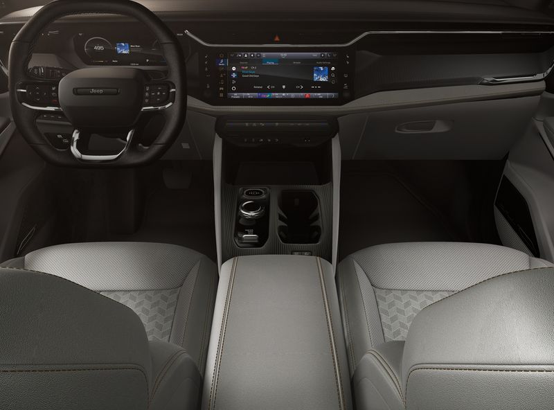 New 2026 Jeep Cherokee Overland 4x4Image 5