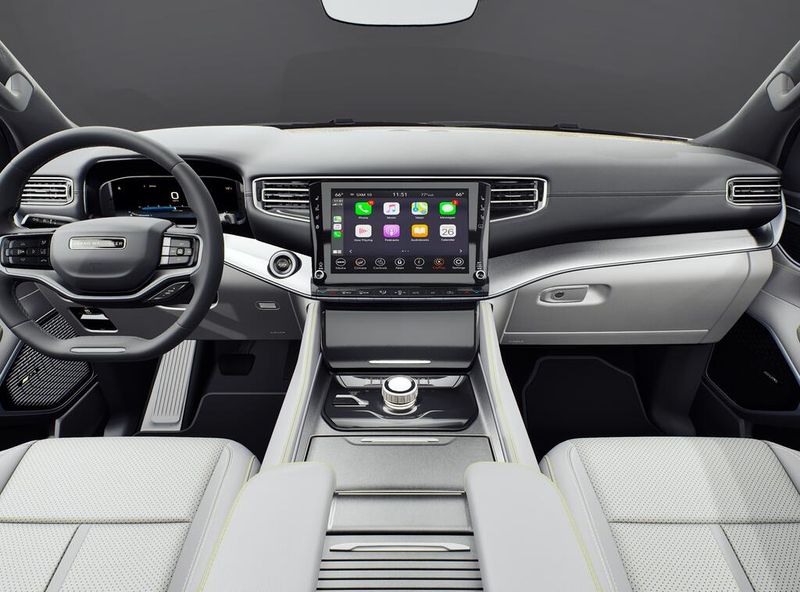 2027 Jeep Grand Wagoneer 4x4Image 6