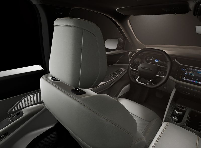 New 2026 Jeep Cherokee Limited 4x4Image 8