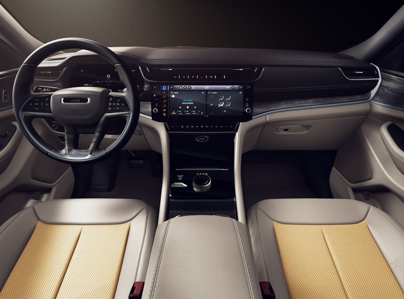 New 2026 Jeep Grand Cherokee L Limited 4x4Image 6