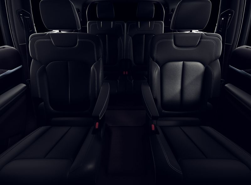 New 2026 Jeep Grand Cherokee L Limited 4x4Image 3