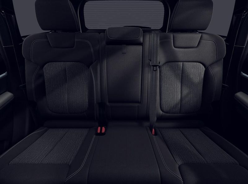 New 2026 Jeep Grand Cherokee Laredo X 4x4Image 3