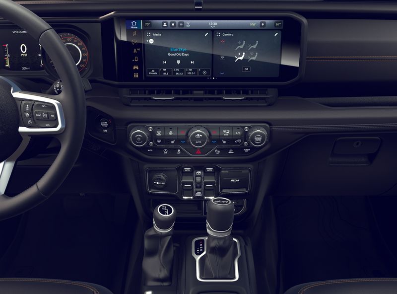 New 2026 Jeep Wrangler 4-door SaharaImage 5