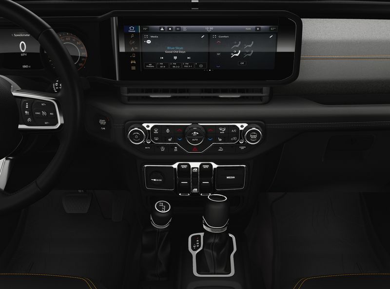 New 2025 Jeep Wrangler 4-door SaharaImage 5