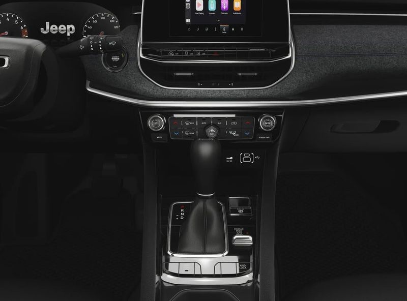 2025 Jeep Compass Latitude 4x4Image 5