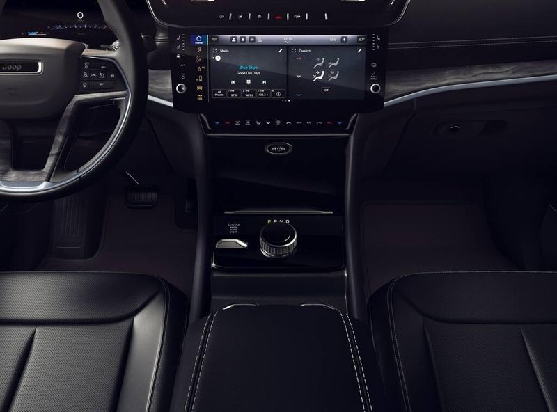 New 2026 Jeep Grand Cherokee Limited Reserve 4x4Image 5