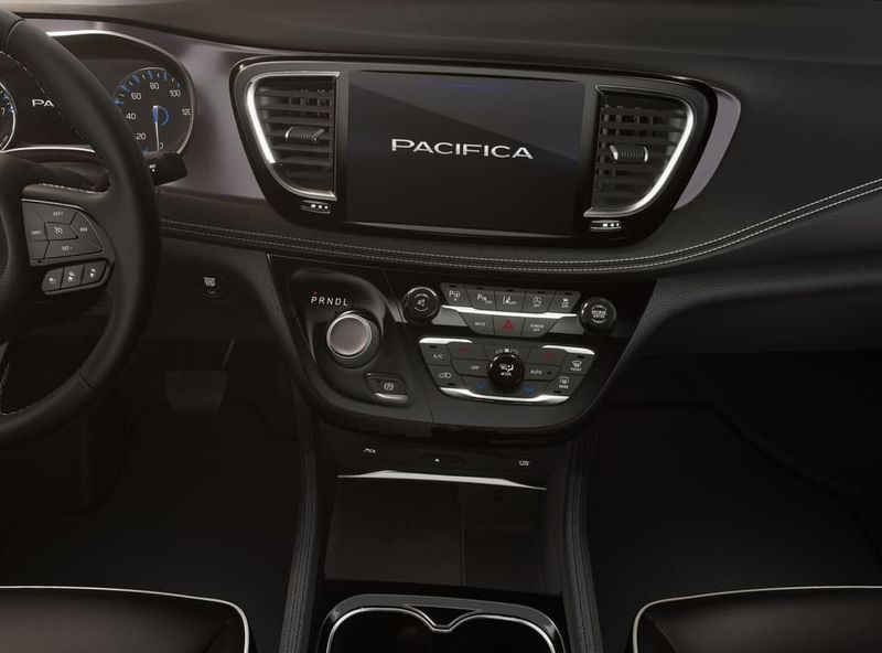 New 2026 Chrysler Pacifica LimitedImage 5