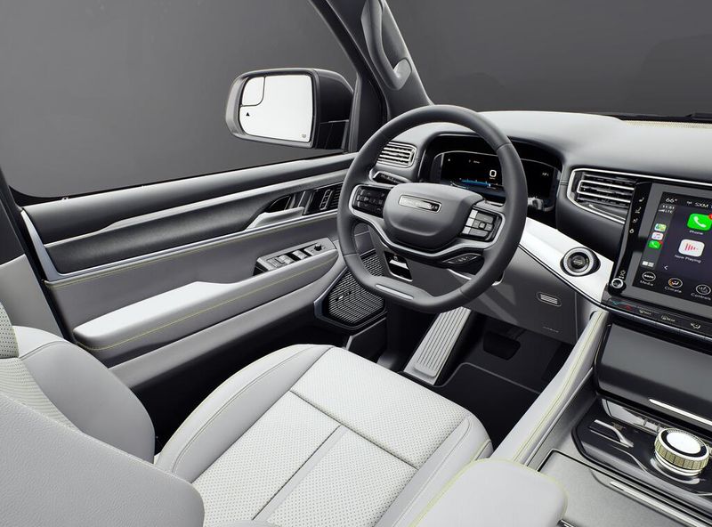 2027 Jeep Grand Wagoneer 4x4Image 8