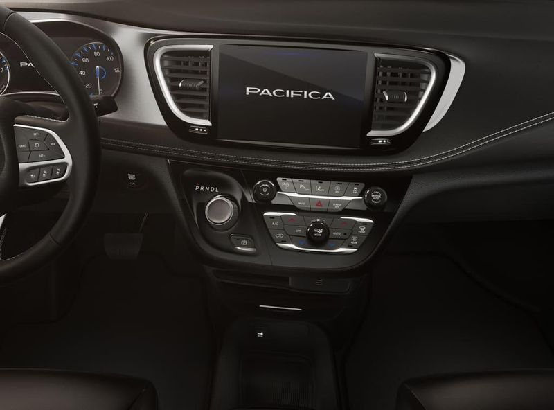 New 2026 Chrysler Pacifica Select AwdImage 5