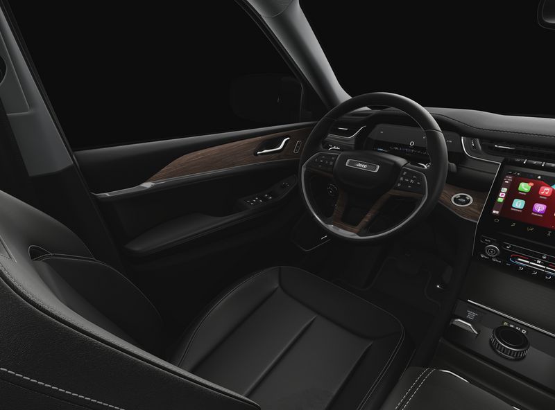 New 2025 Jeep Grand Cherokee L Limited 4x4Image 8