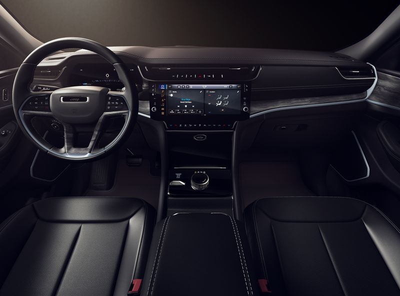 New 2026 Jeep Grand Cherokee L Limited Reserve 4x4Image 6