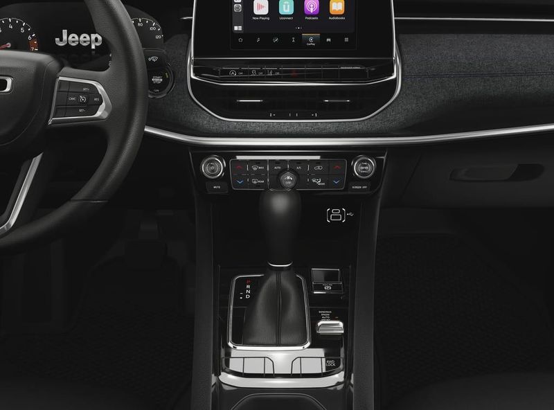 New 2025 Jeep Compass Latitude 4x4Image 5