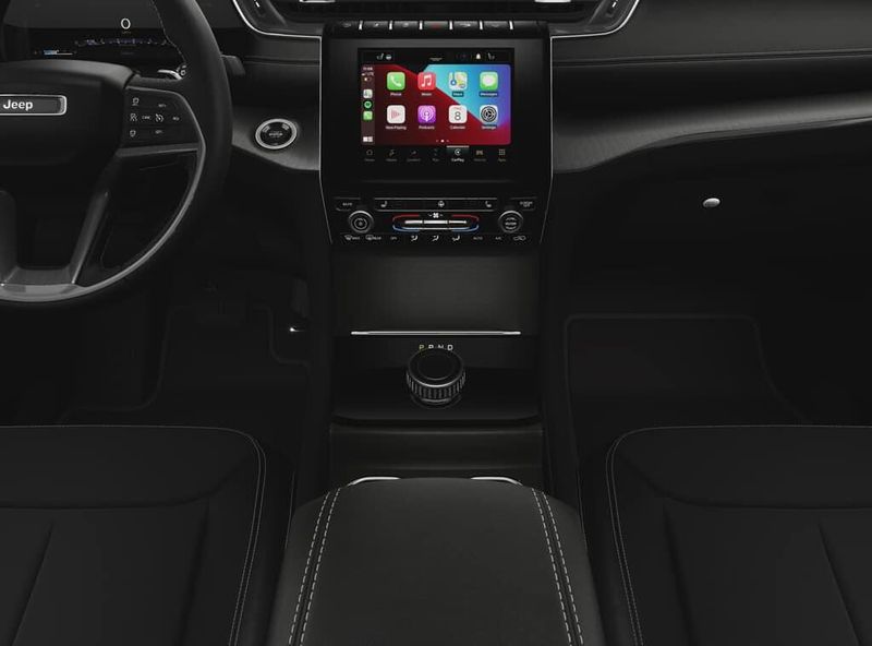 New 2025 Jeep Grand Cherokee Altitude X 4x4Image 5