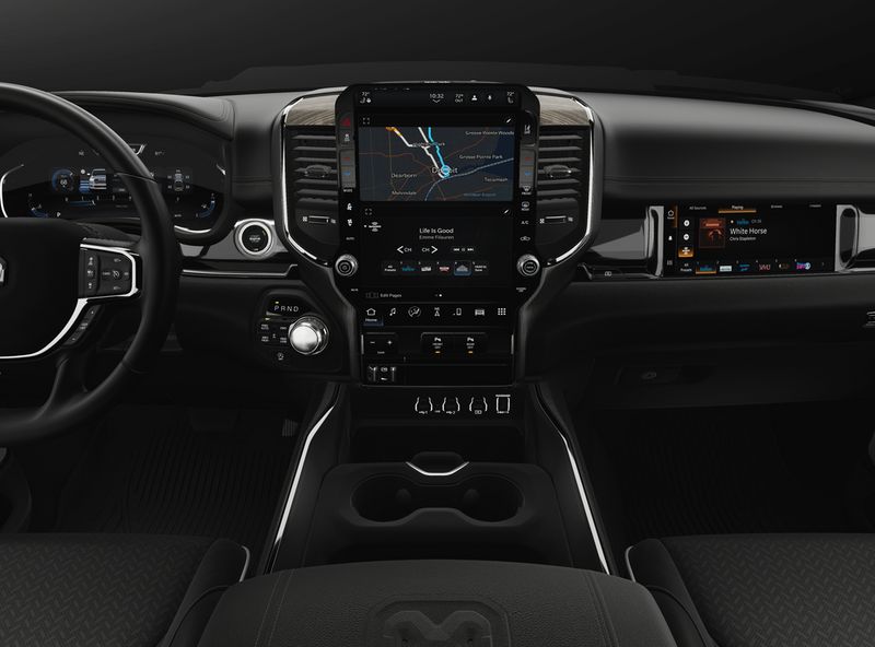 2025 RAM 1500 Laramie Crew Cab 4x4 5