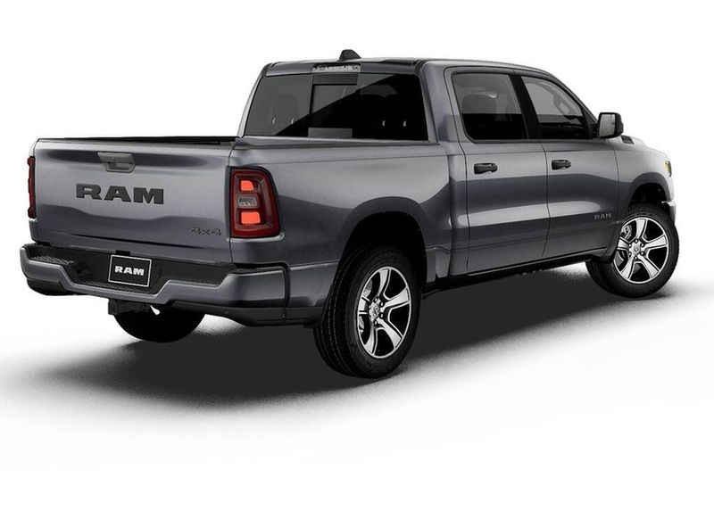 New 2027 RAM 1500 Express Crew Cab 4x4 5