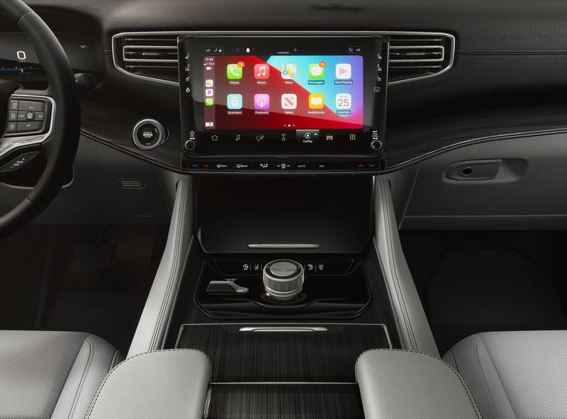 2026 Jeep Grand Grand Wagoneer Wagoneer L 4x4Image 5