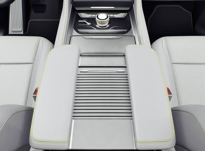 2027 Jeep Grand Wagoneer 4x4Image 4