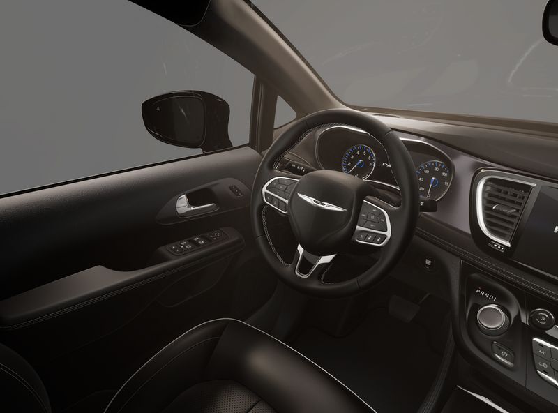 New 2026 Chrysler Pacifica LimitedImage 8