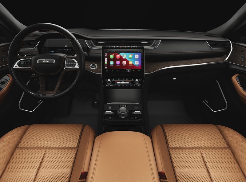 New 2025 Jeep Grand Cherokee Summit 4x4Image 6
